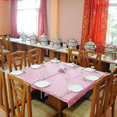 Clarks Inn Binsar Buitenkant foto