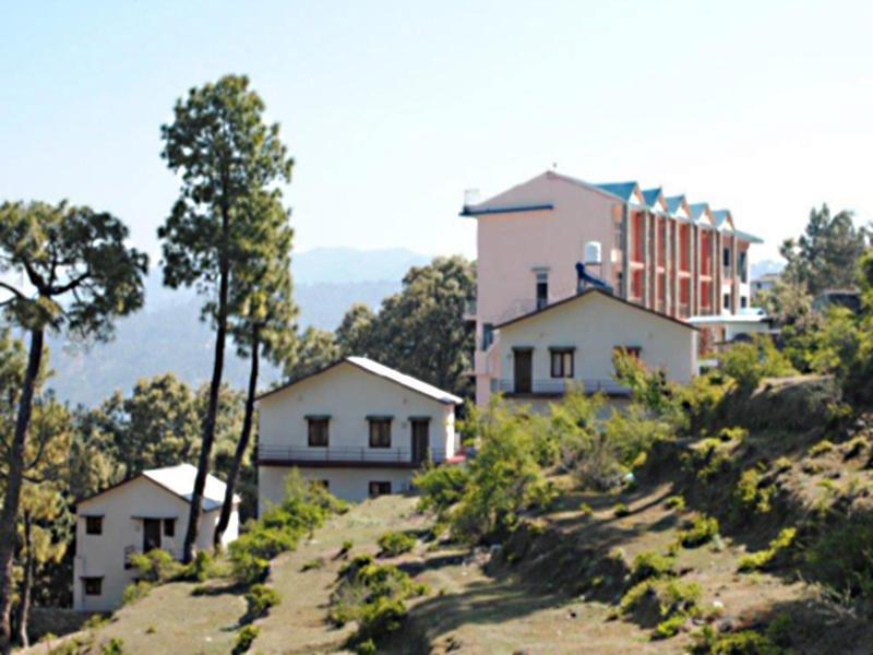 Clarks Inn Binsar Buitenkant foto