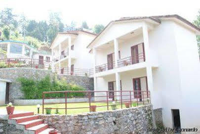 Clarks Inn Binsar Buitenkant foto